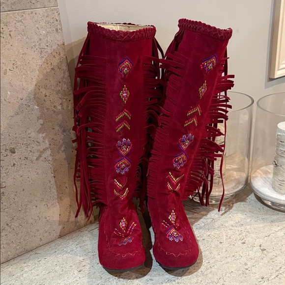 Fringe Embroidered Red Boots - Picture 12 of 12